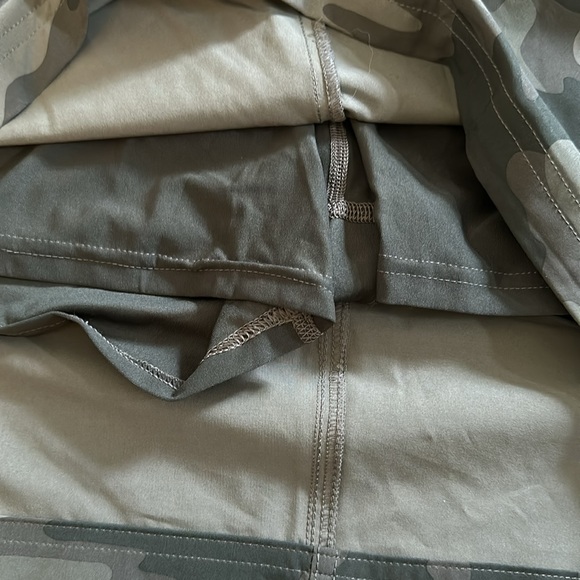 Eddie Bauer camo skort - Picture 2 of 6